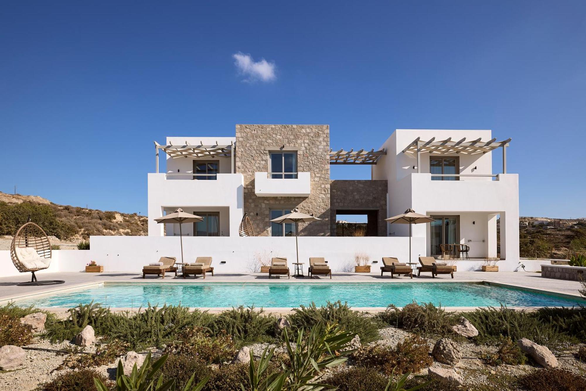Kedros Milos Suites Adamantas  Bagian luar foto