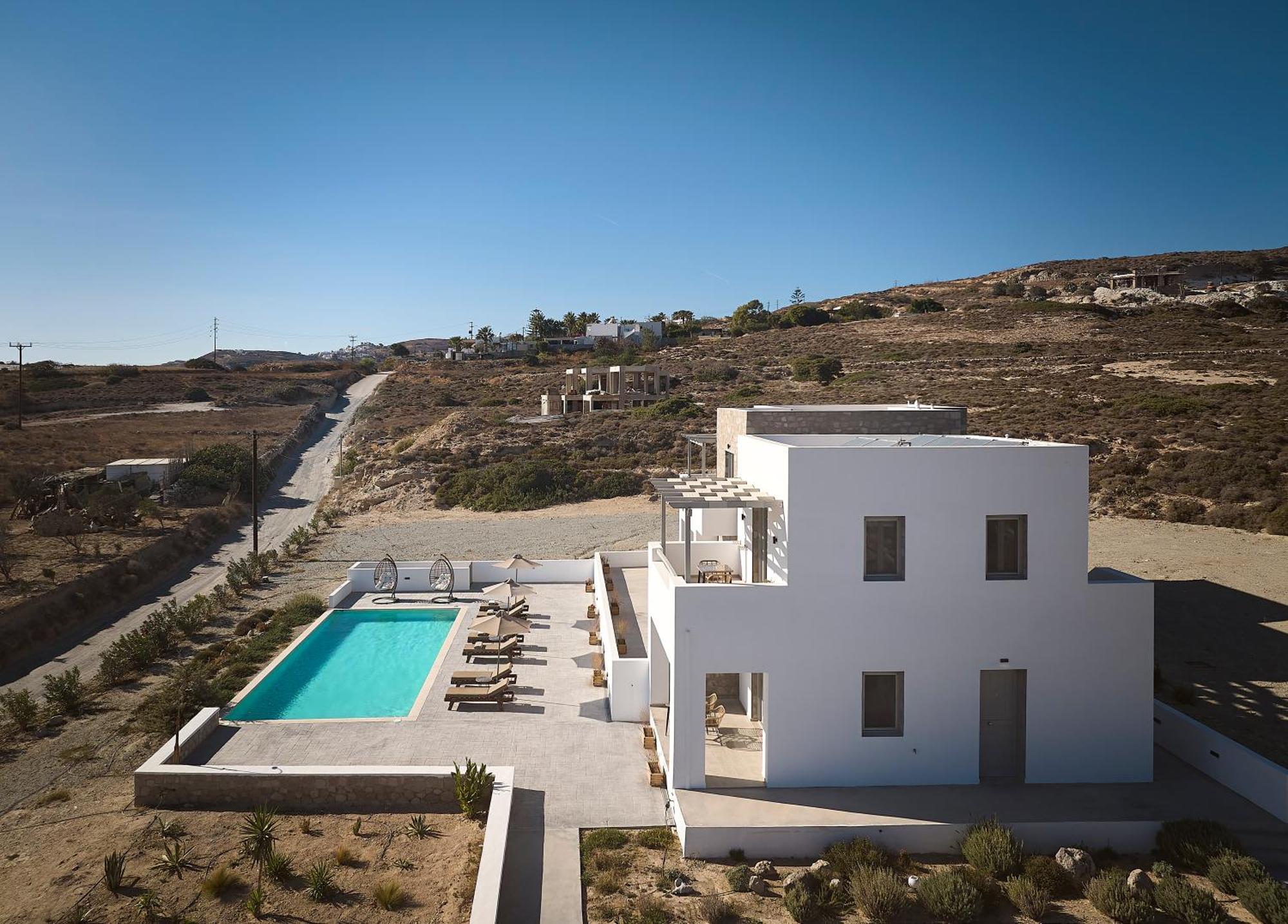 Kedros Milos Suites Adamantas  Bagian luar foto