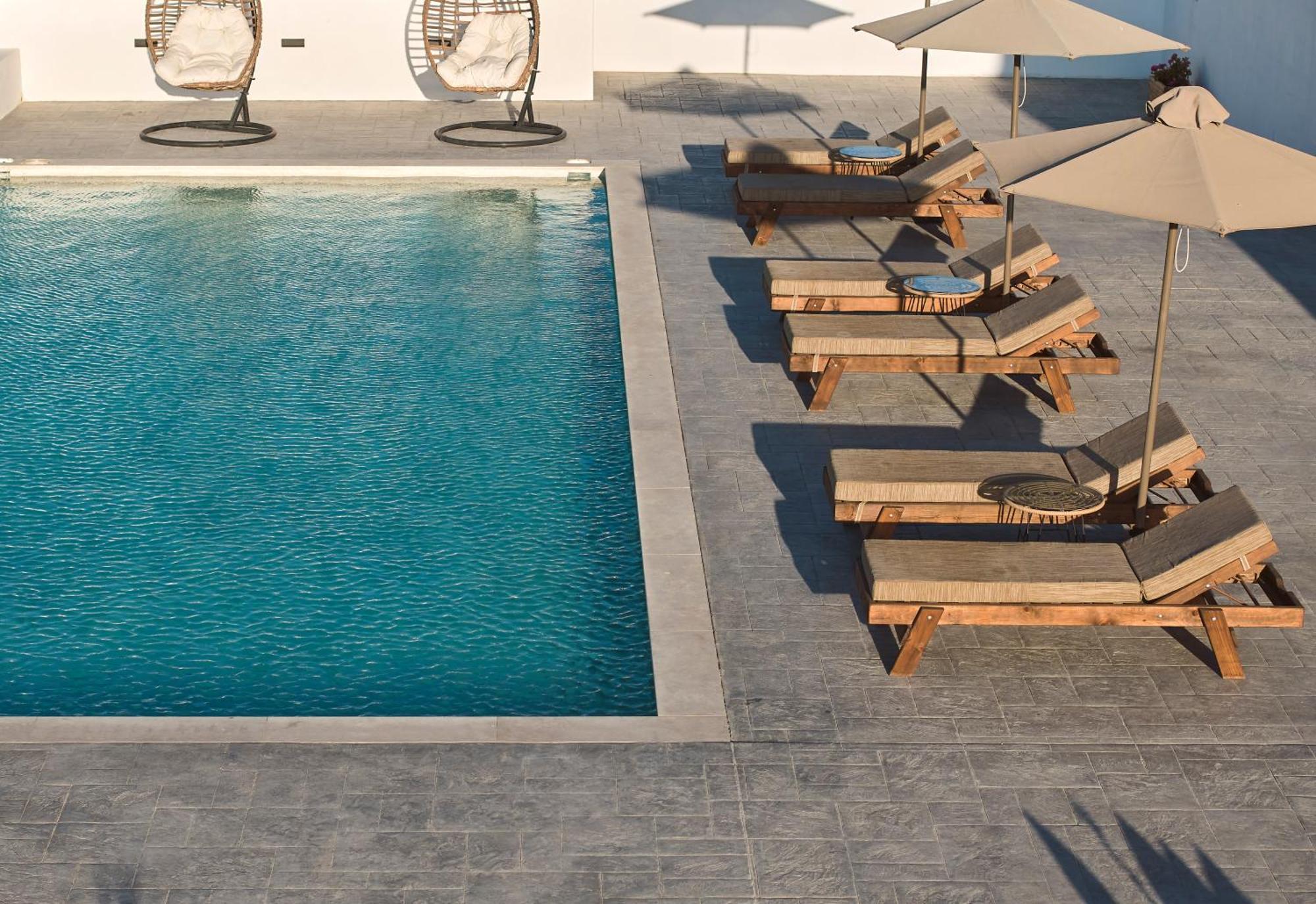 Kedros Milos Suites Adamantas  Bagian luar foto