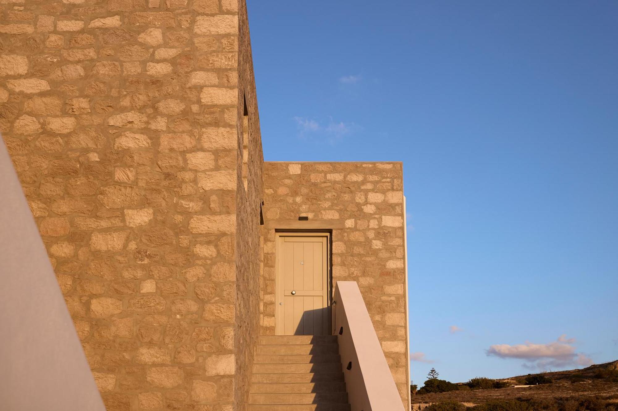 Kedros Milos Suites Adamantas  Ruang foto