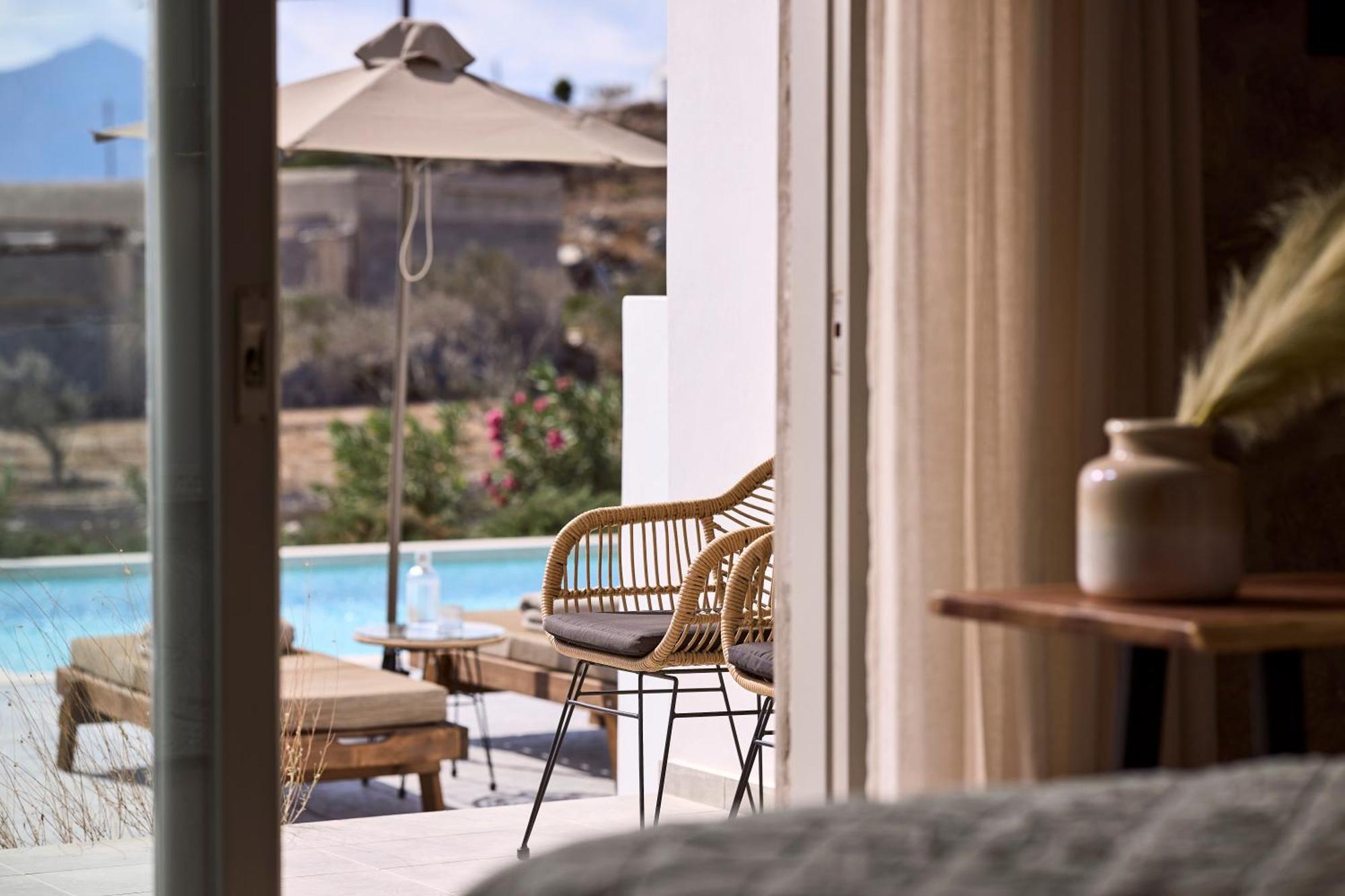 Kedros Milos Suites Adamantas  Ruang foto