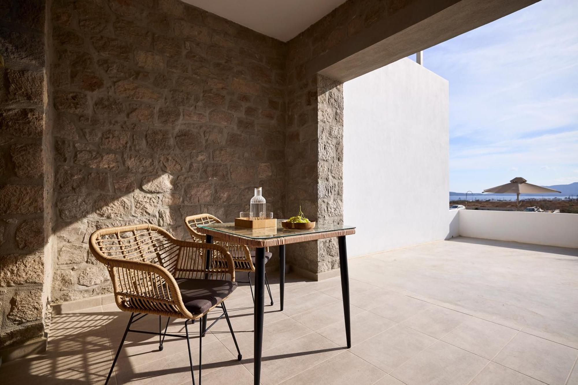 Kedros Milos Suites Adamantas  Ruang foto