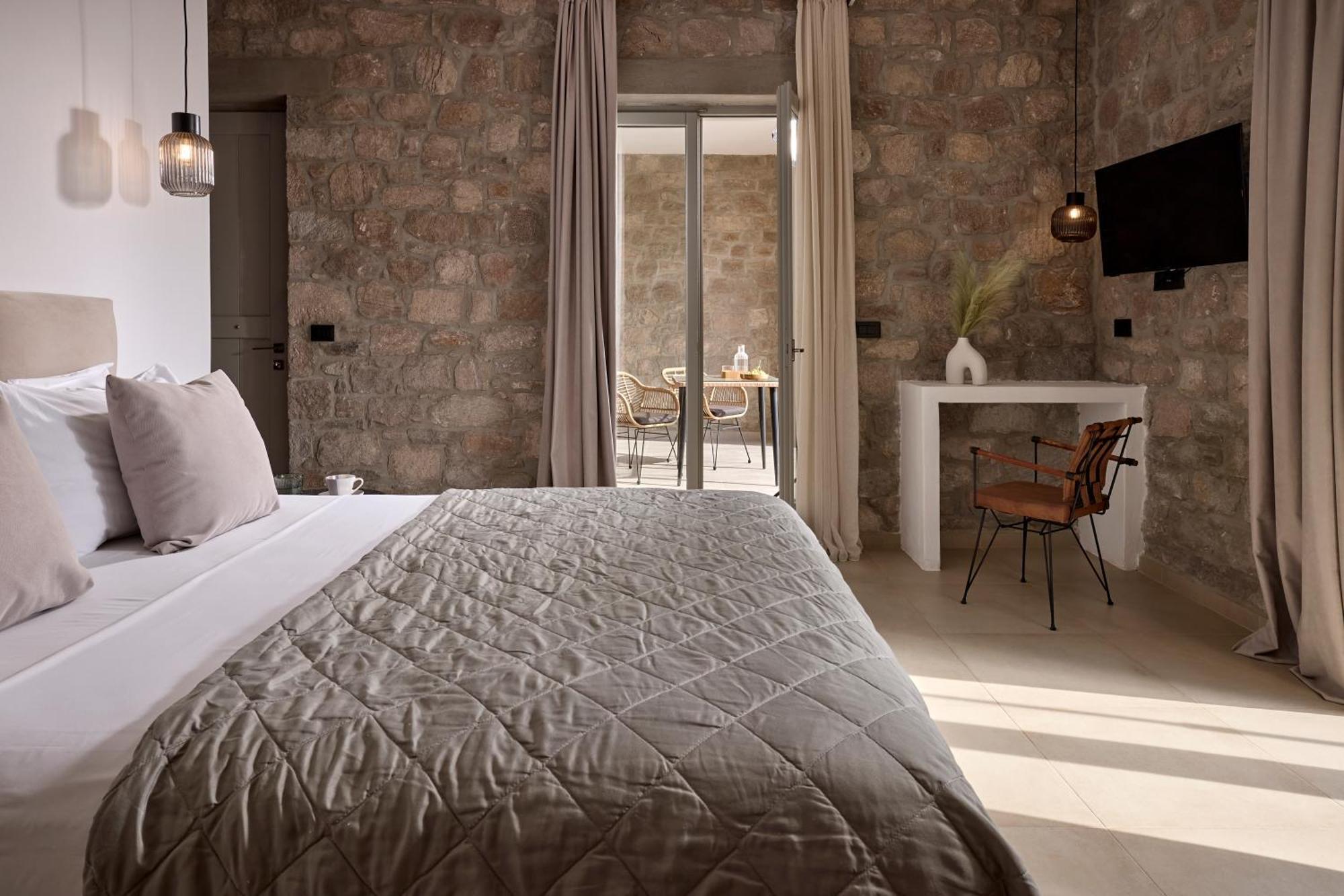 Kedros Milos Suites Adamantas  Ruang foto